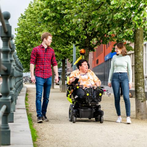 Groep mensen op de Haverwerf